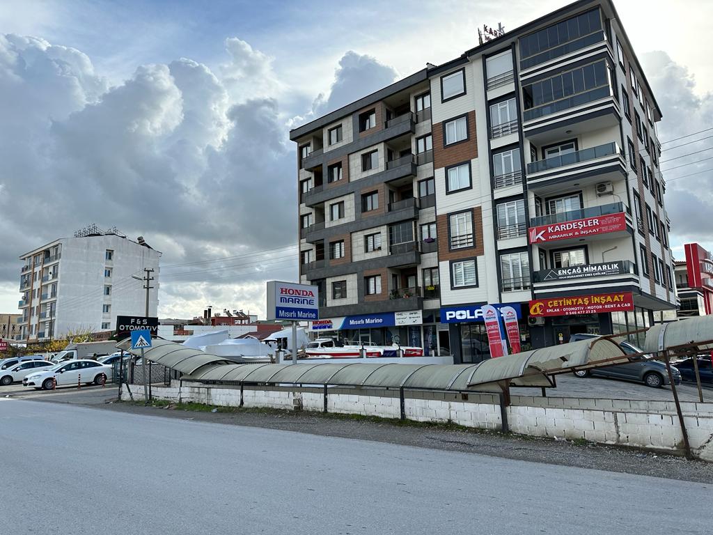 Mısırlı Marine mağazası, Edremit