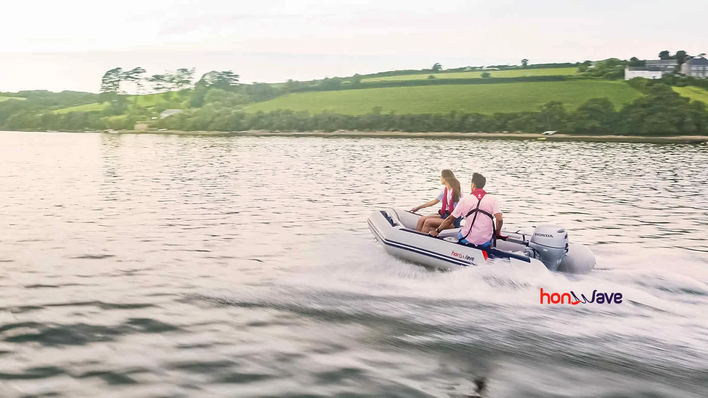 Honda Honwave şişme bot kullanım görseli 1