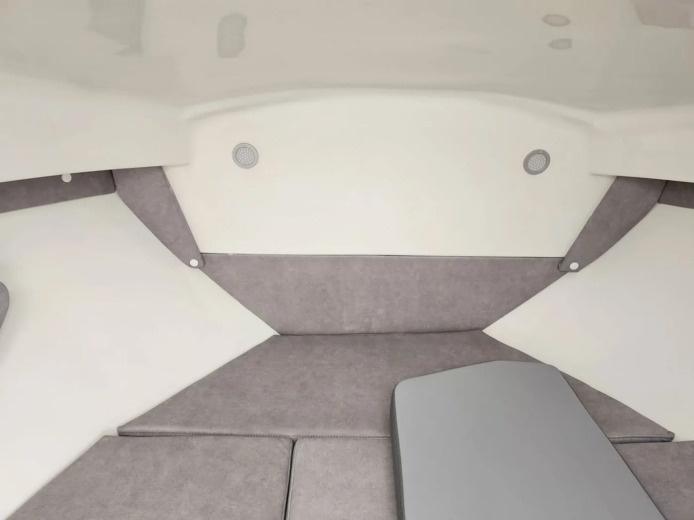 Laos 540 Pilothouse Kabinli Tekne – 8
