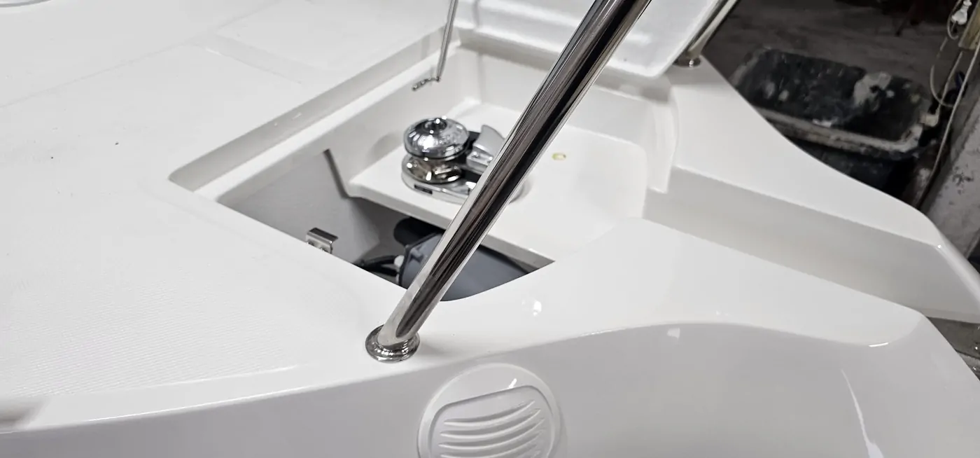Laos 605 Pilothouse Kabinli Tekne – 18