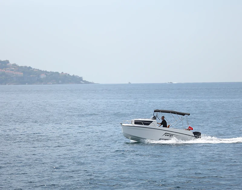Safter 495 Cabin Cruiser – 16