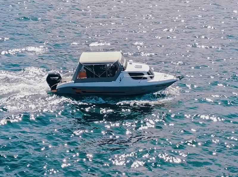 Safter 630 Cabin Cruiser – 11