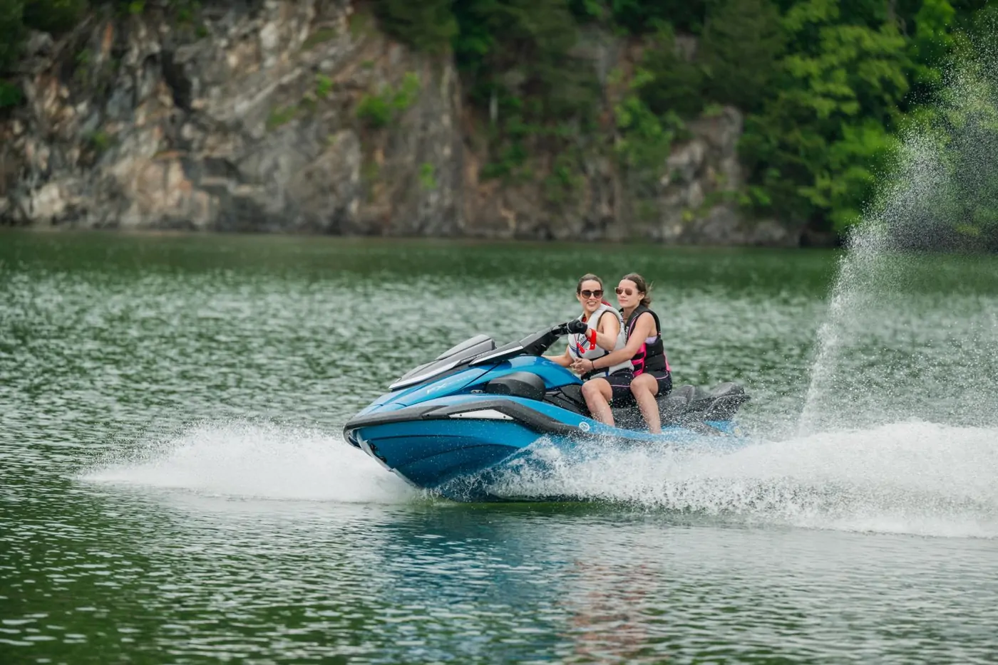 Yamaha WaveRunner FX Cruiser SVHO – 2